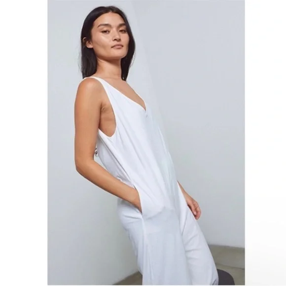 NEW - Lunya Cool Romper - Picture 2 of 3